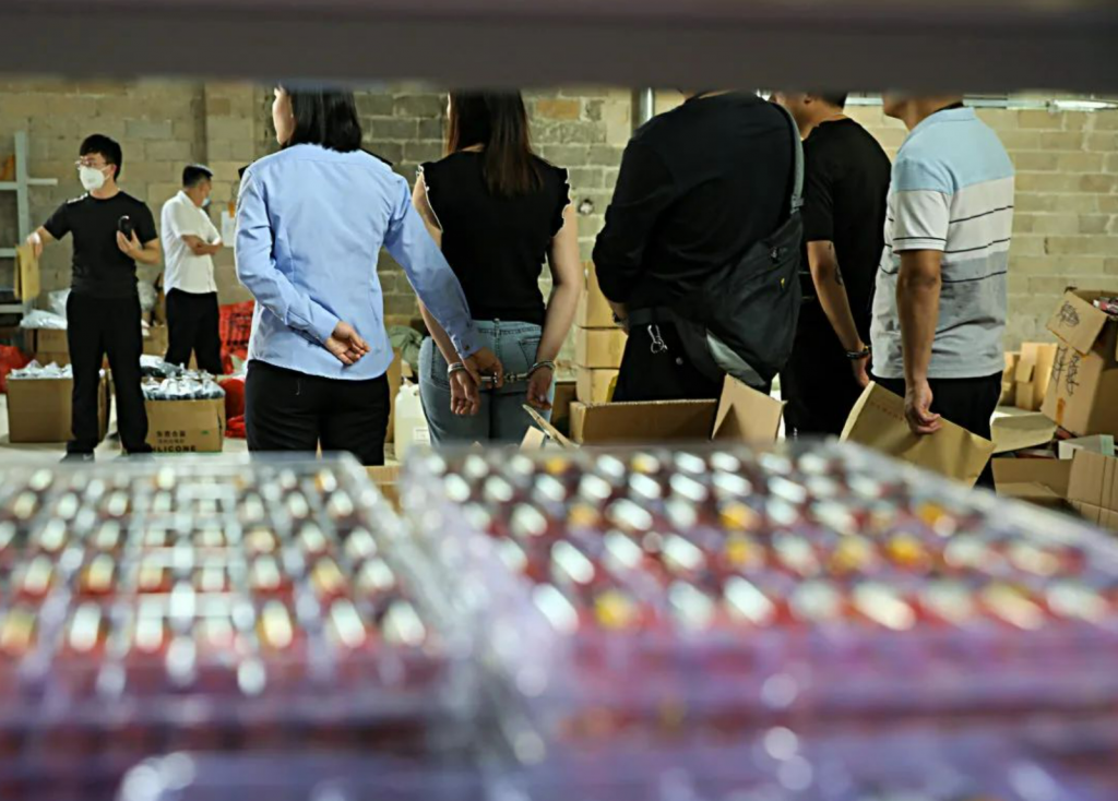 18,700 Fake ESCO BARS and ELFBAR Vape Devices Seized 3 18,700 Fake ESCO BARS and ELFBAR Vape Devices Seized